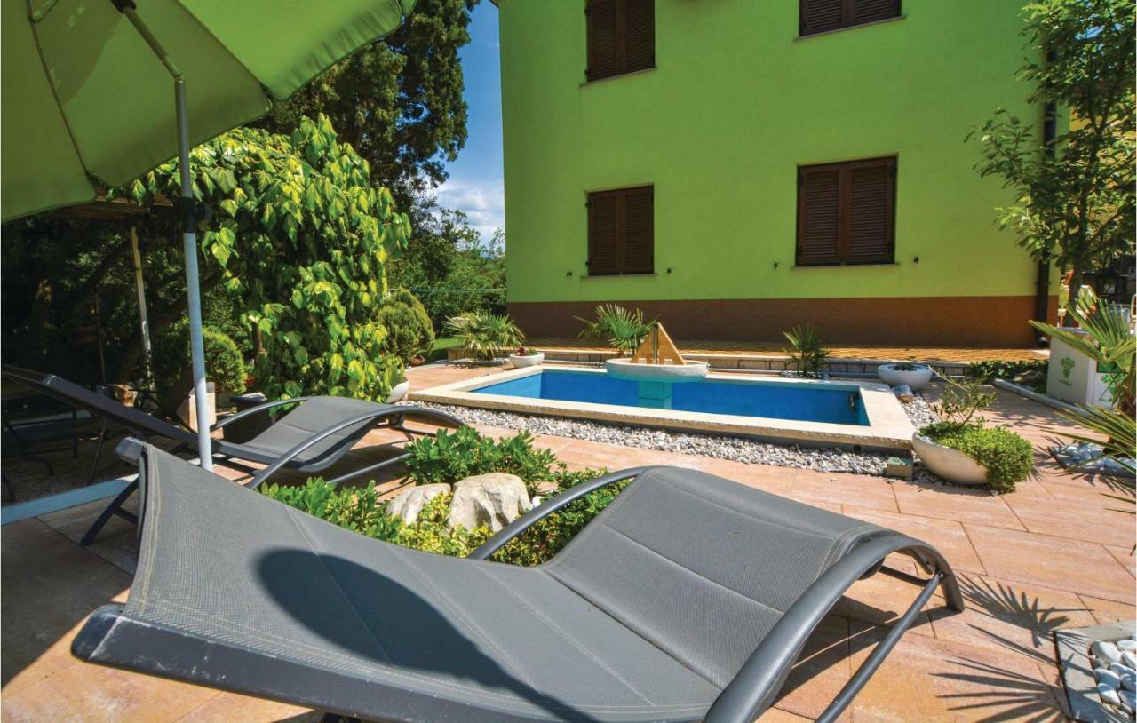 2 Bedroom Awesome Apartment In Portorose Esterno foto
